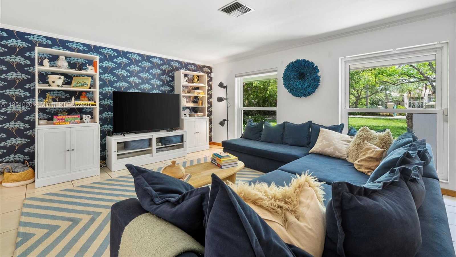 Small Image of 12365 SOUTH WEST 60TH CT, Pinecrest Number 8