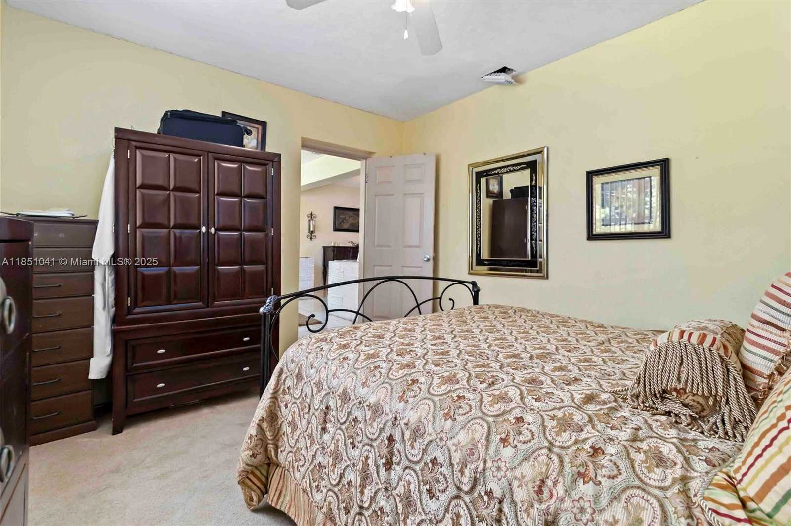 Small Image of 1545 NORTH EAST 158TH ST, North Miami Beach Number 10