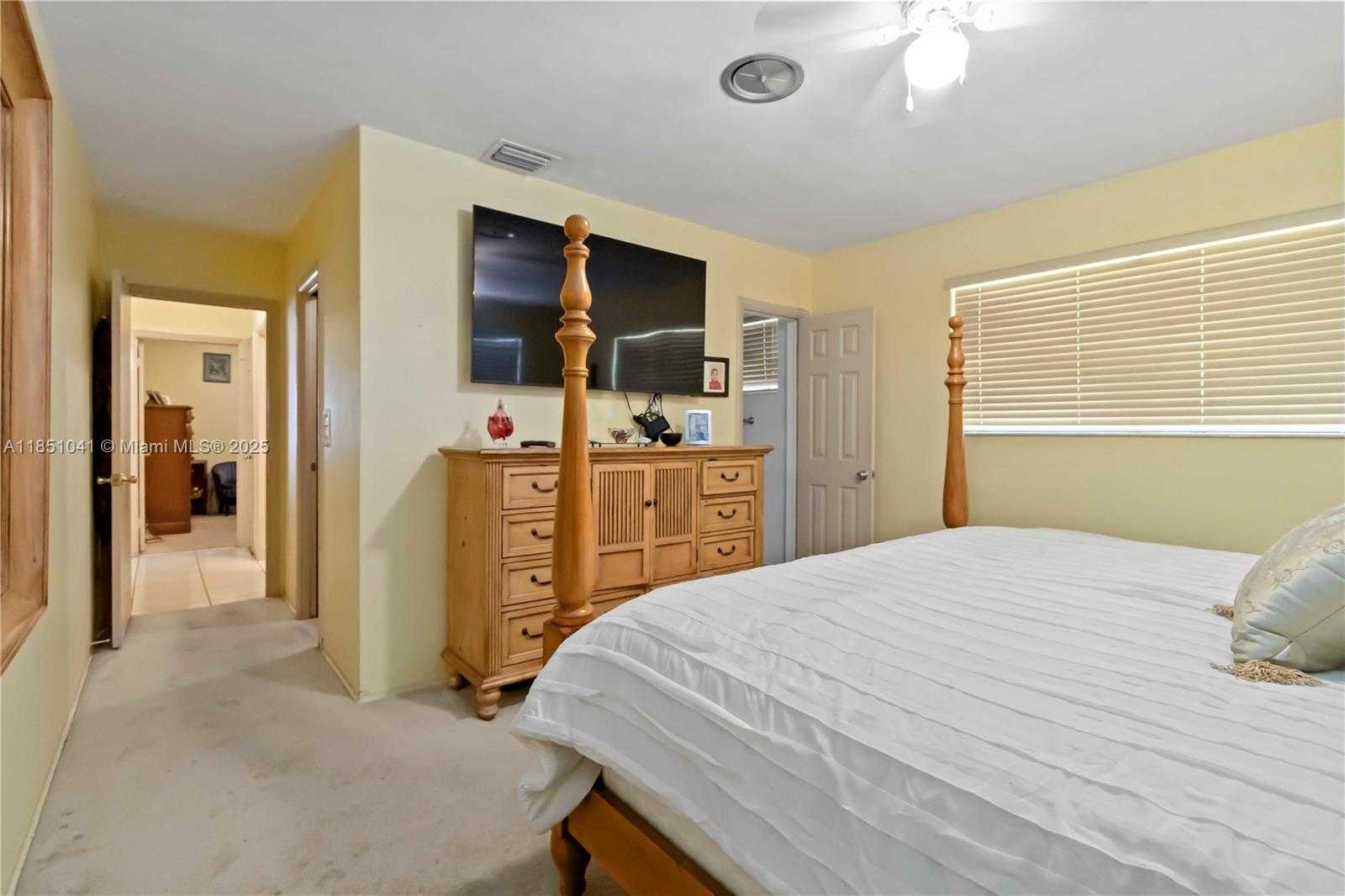 Small Image of 1545 NORTH EAST 158TH ST, North Miami Beach Number 20