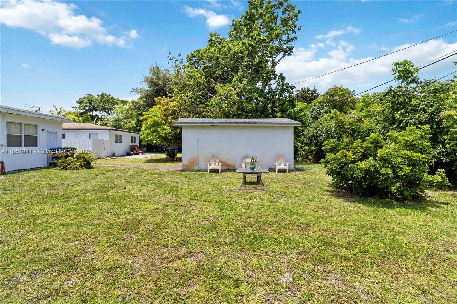 Small Image of 1545 NORTH EAST 158TH ST, North Miami Beach Number 25