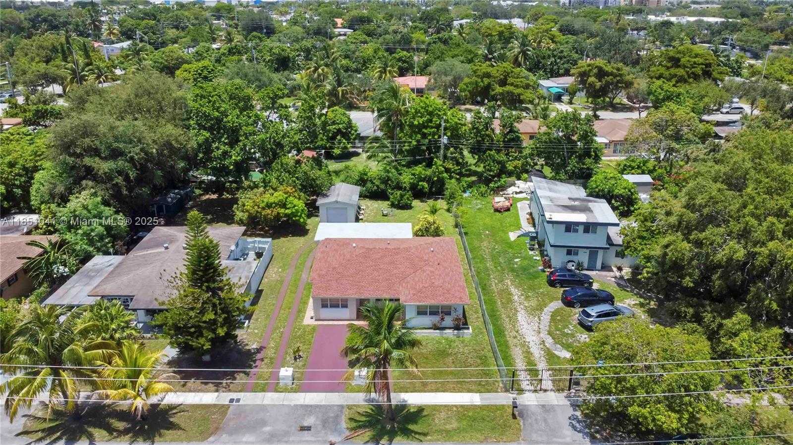 Small Image of 1545 NORTH EAST 158TH ST, North Miami Beach Number 28