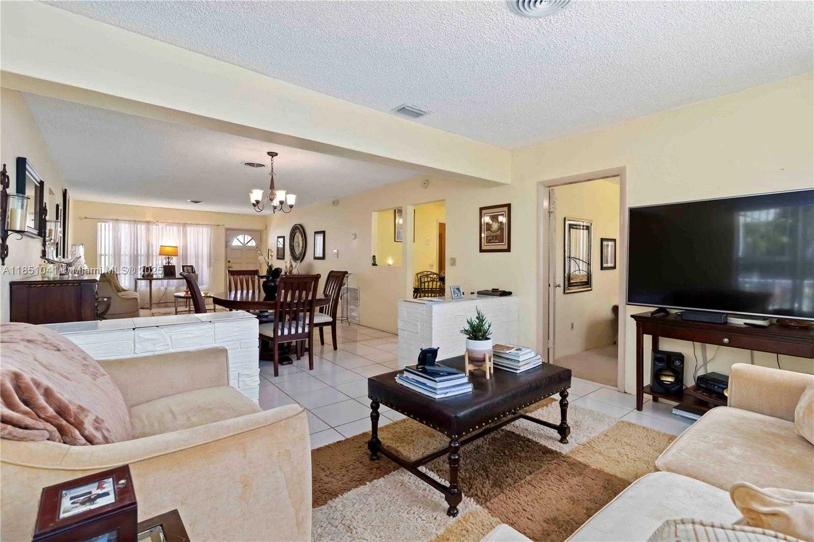 Small Image of 1545 NORTH EAST 158TH ST, North Miami Beach Number 5