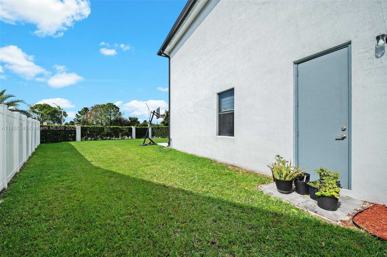 Small Image of 17577 SOUTH WEST 41ST ST, Miramar Number 31