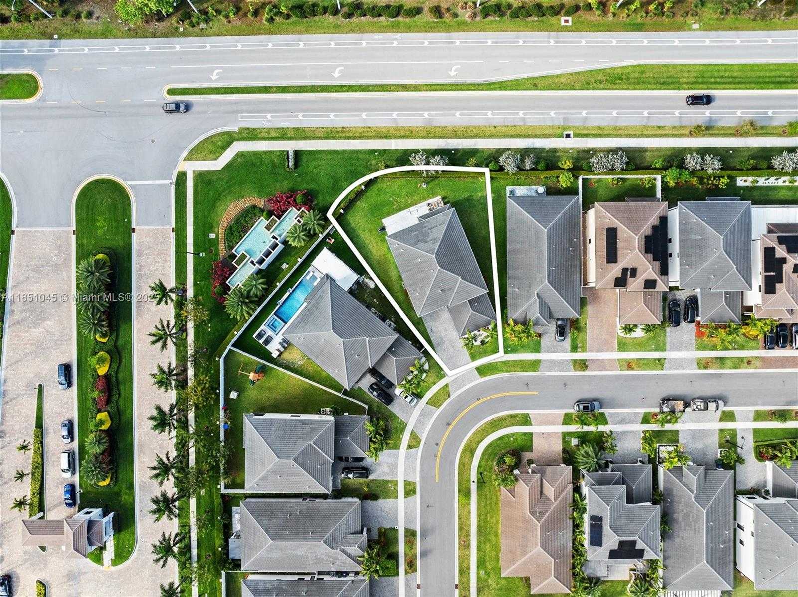 Small Image of 17577 SOUTH WEST 41ST ST, Miramar Number 36