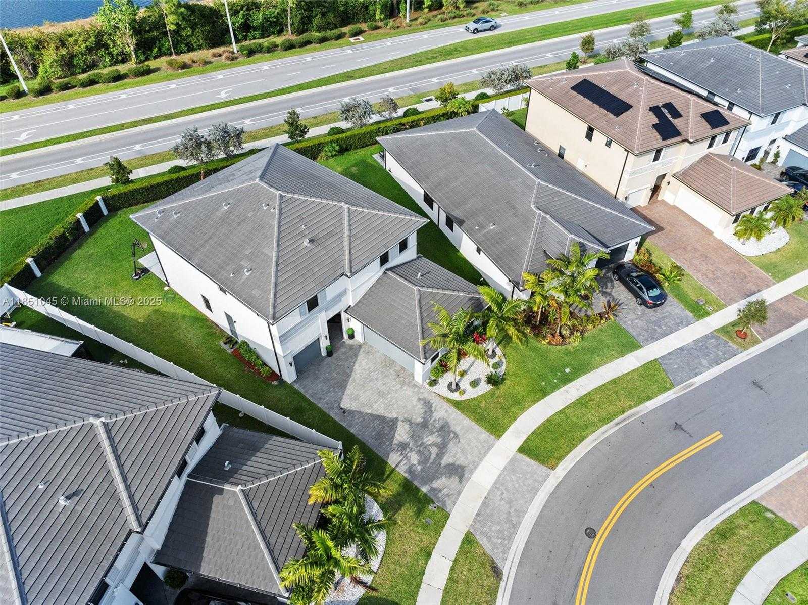 Small Image of 17577 SOUTH WEST 41ST ST, Miramar Number 41