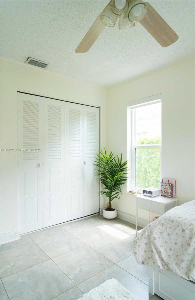 Small Image of 3215 SOUTH WEST 2ND CT, Deerfield Beach Number 12