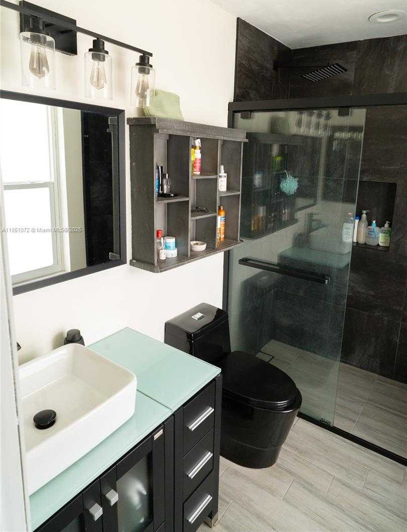 Small Image of 3215 SOUTH WEST 2ND CT, Deerfield Beach Number 22