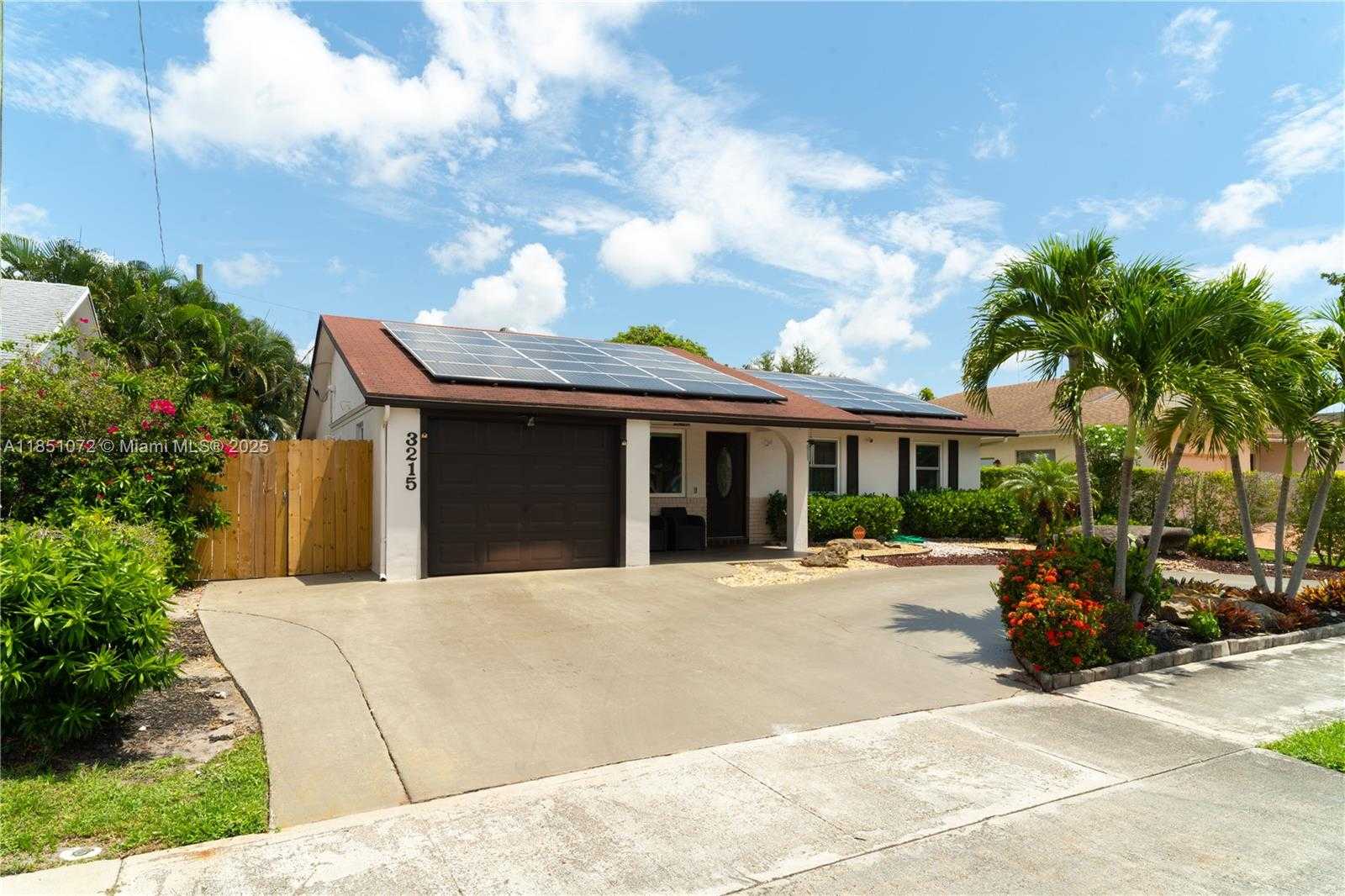Small Image of 3215 SOUTH WEST 2ND CT, Deerfield Beach Number 3