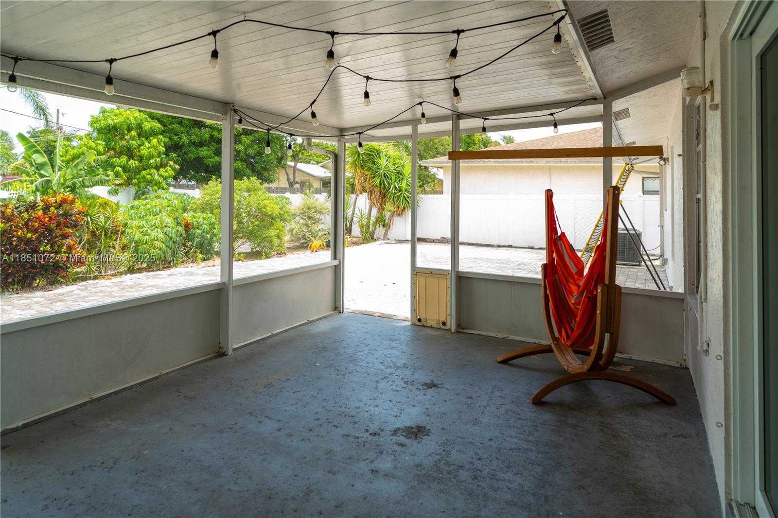 Small Image of 3215 SOUTH WEST 2ND CT, Deerfield Beach Number 31