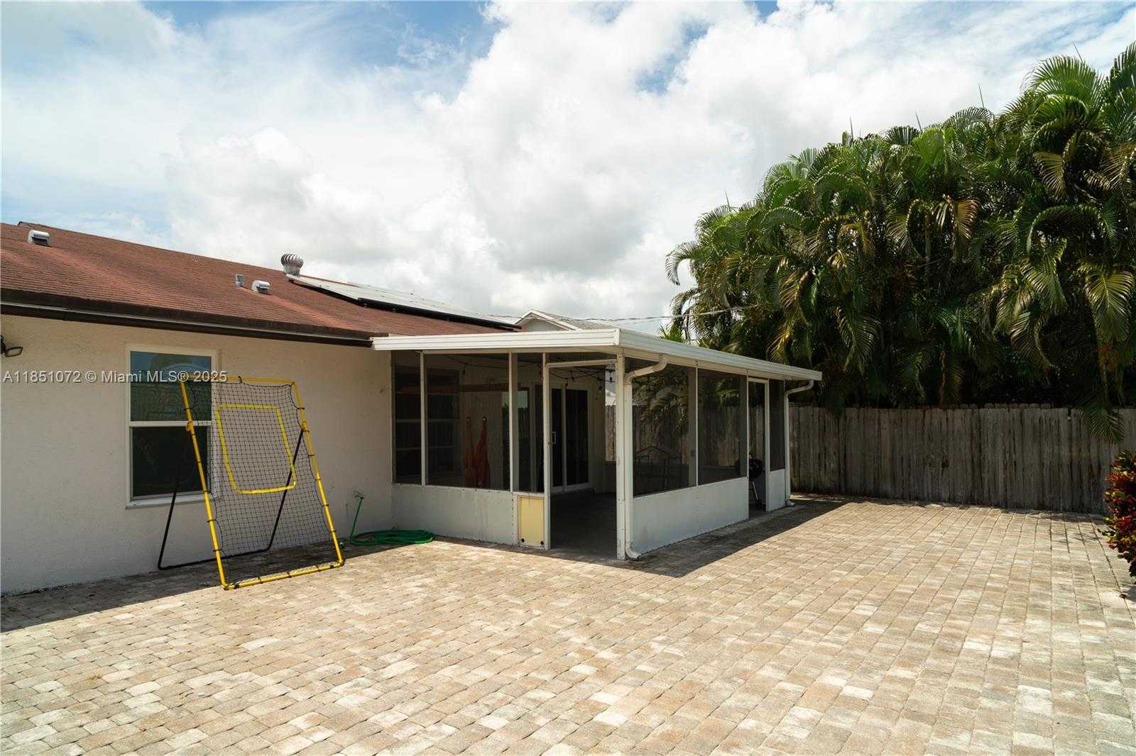 Small Image of 3215 SOUTH WEST 2ND CT, Deerfield Beach Number 32