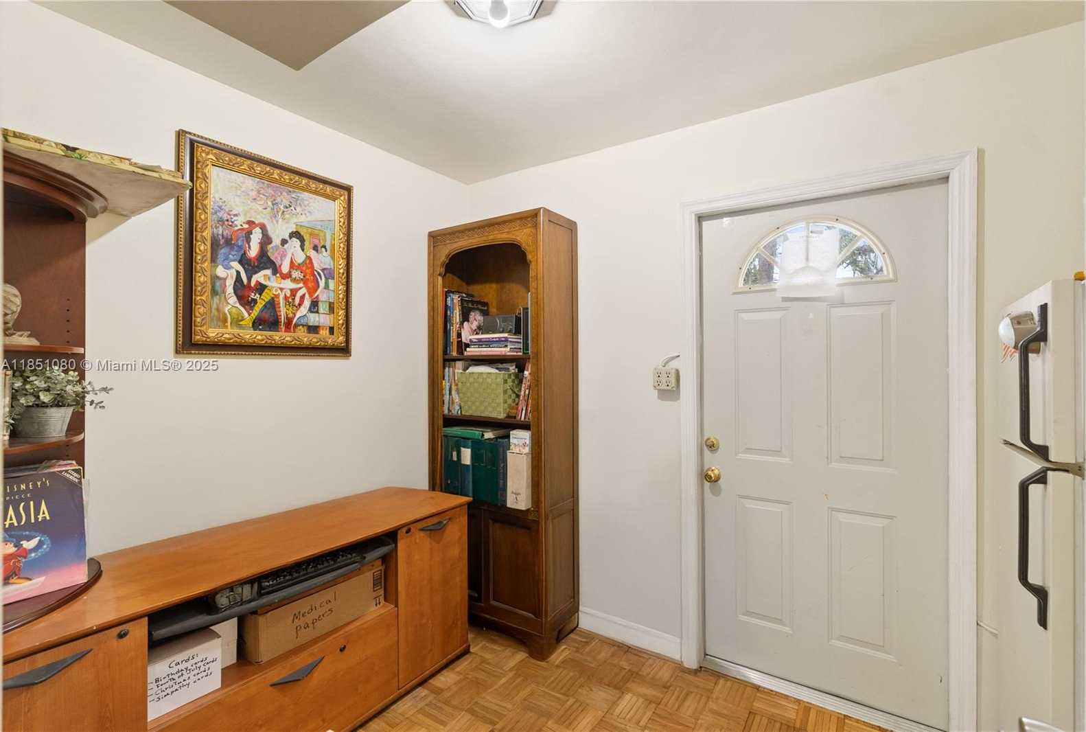 Small Image of 2631 WILSON ST, Hollywood Number 11