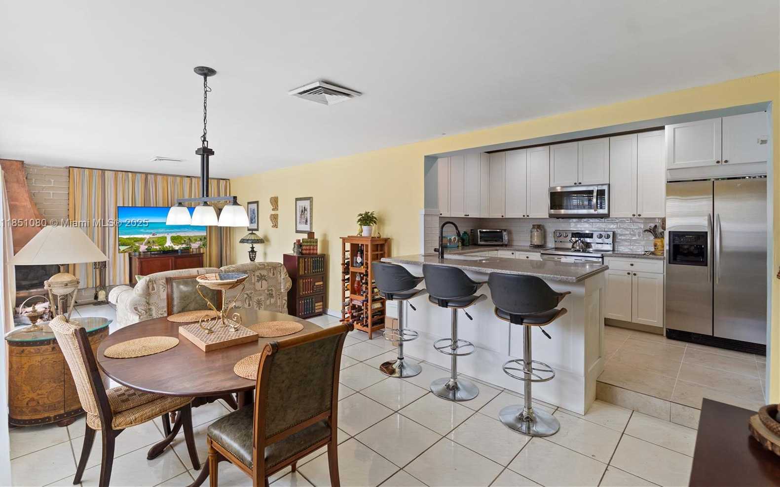 Small Image of 2631 WILSON ST, Hollywood Number 9