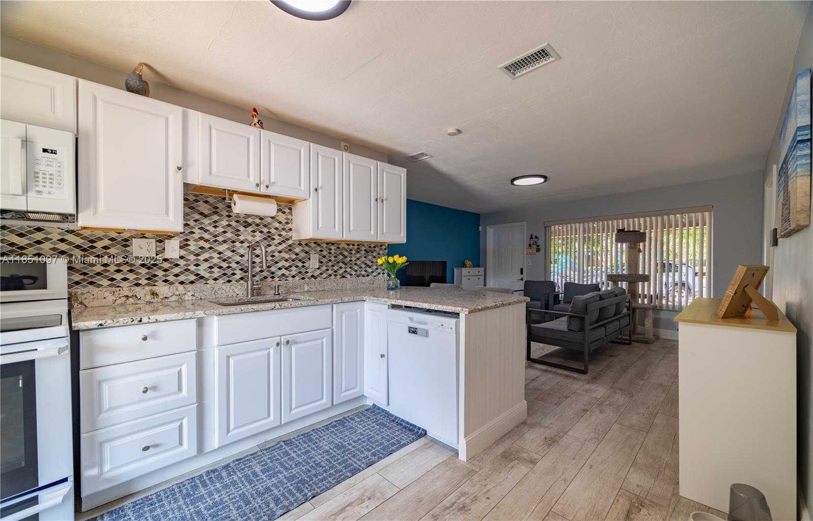 Small Image of 2950 NORTH EAST 11TH AVE, Pompano Beach Number 9