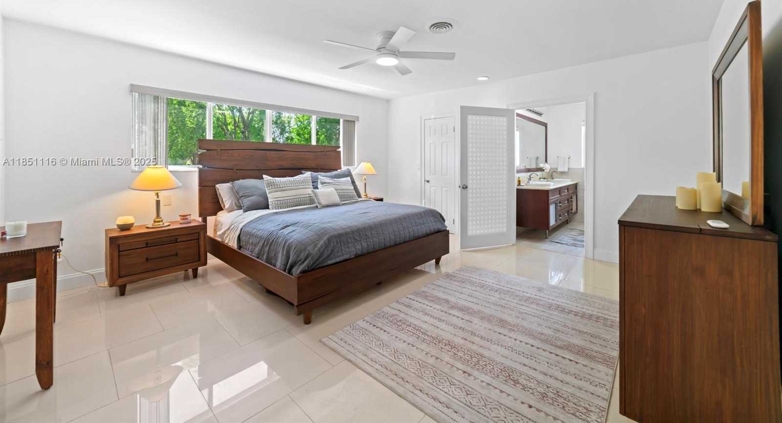 Small Image of 930 NORTH EAST 182ND TER, North Miami Beach Number 14