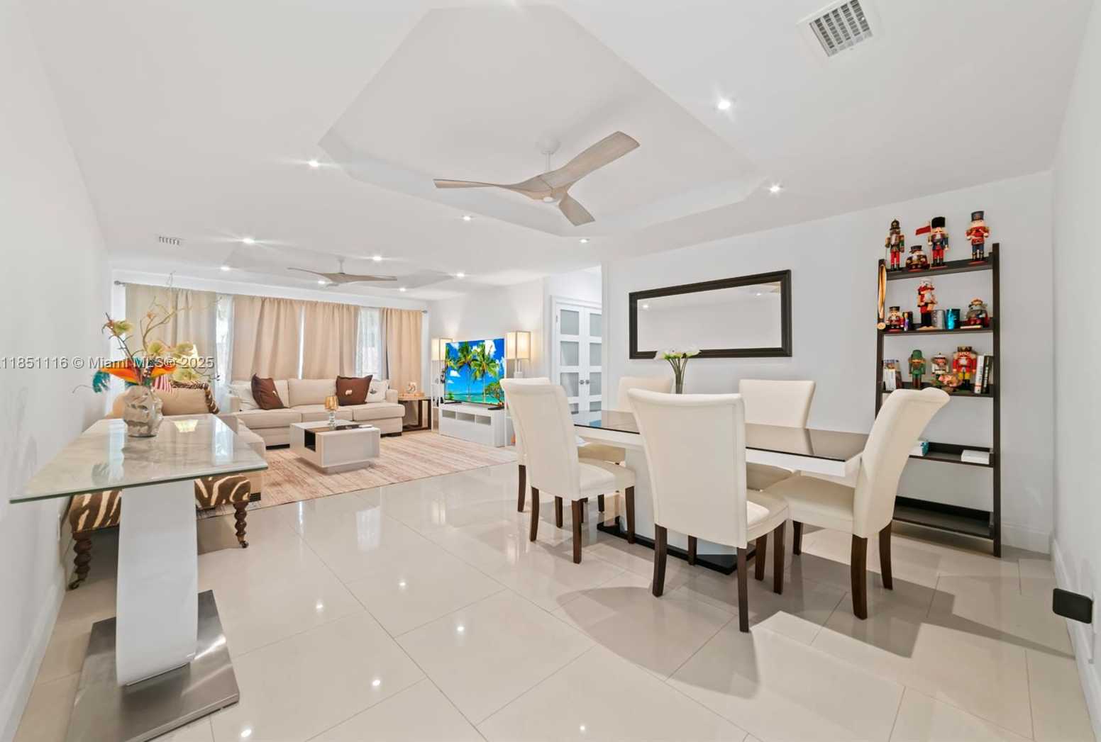 Small Image of 930 NORTH EAST 182ND TER, North Miami Beach Number 20