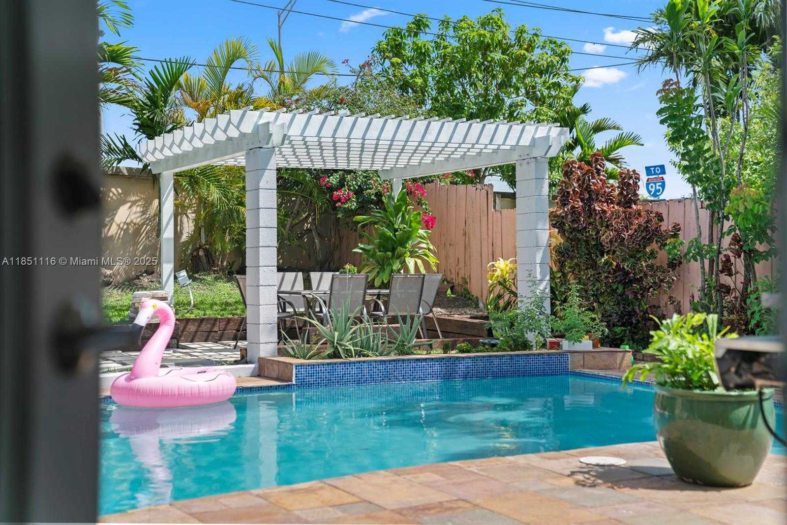 Small Image of 930 NORTH EAST 182ND TER, North Miami Beach Number 26