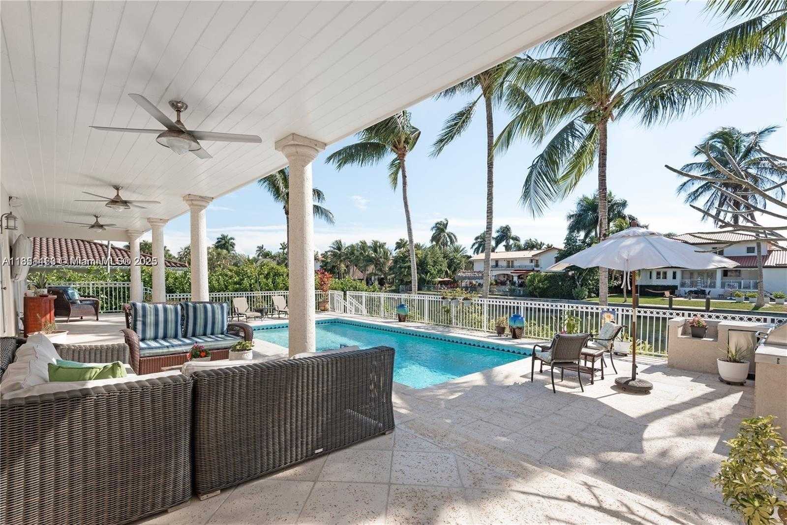 Small Image of 1540 TAGUS AVE, Coral Gables Number 4