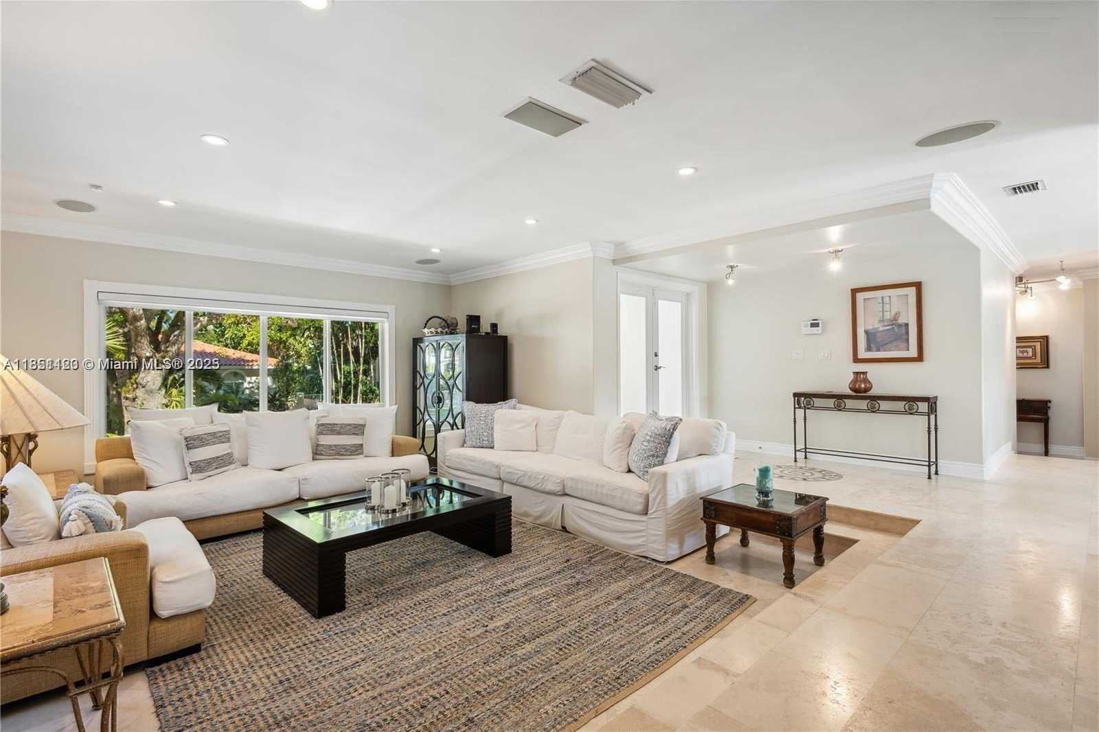 Small Image of 1540 TAGUS AVE, Coral Gables Number 6