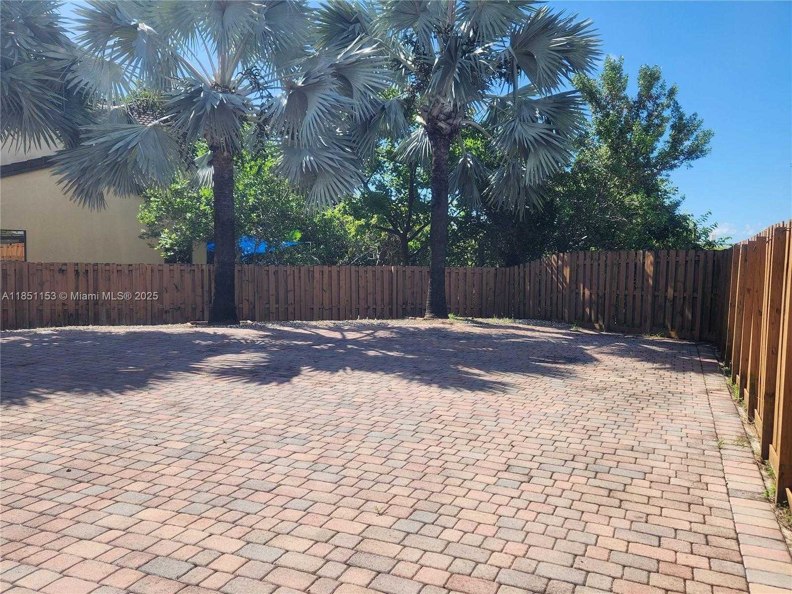 Small Image of Cutler Bay Number 23