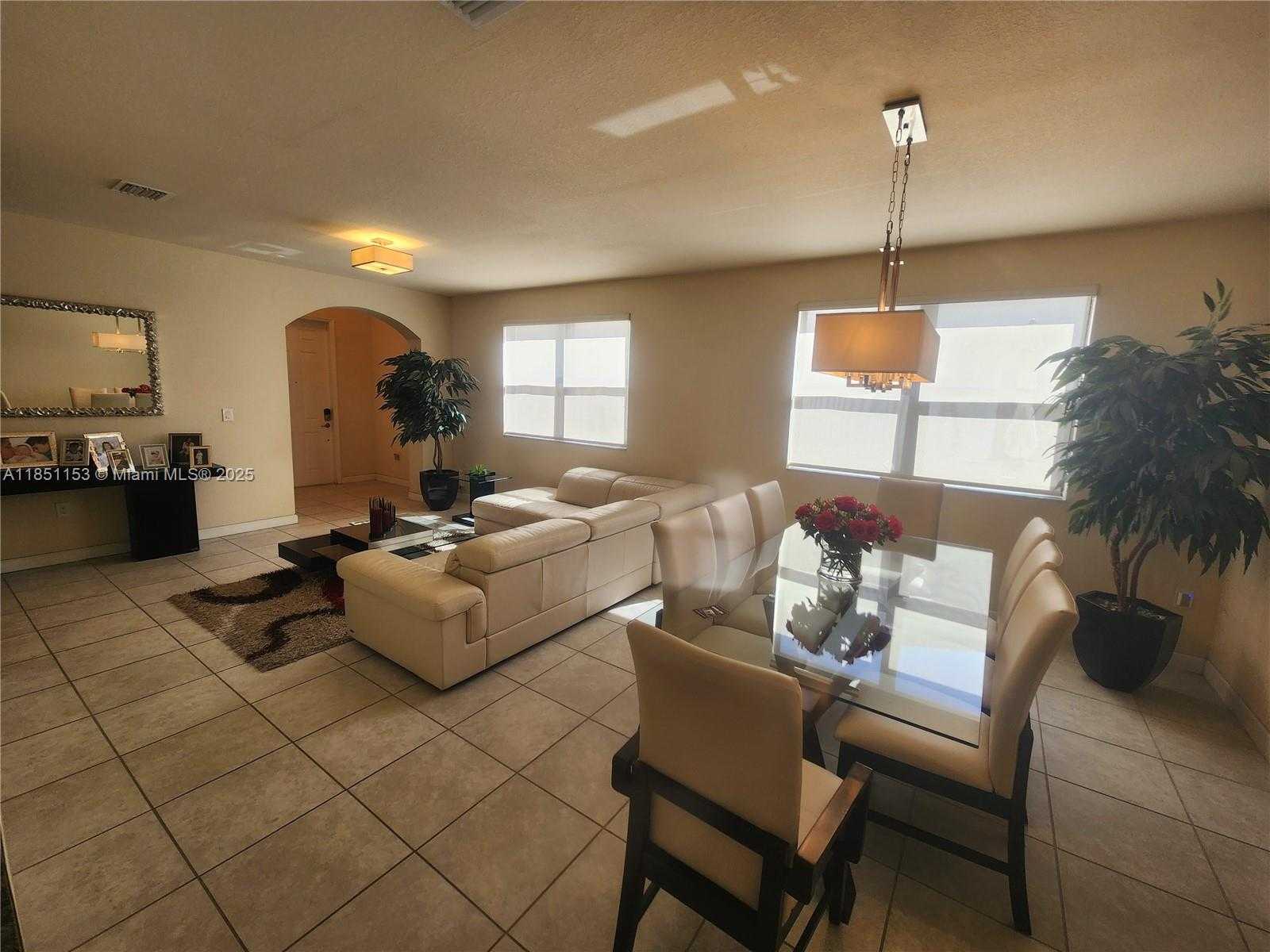 Small Image of Cutler Bay Number 8