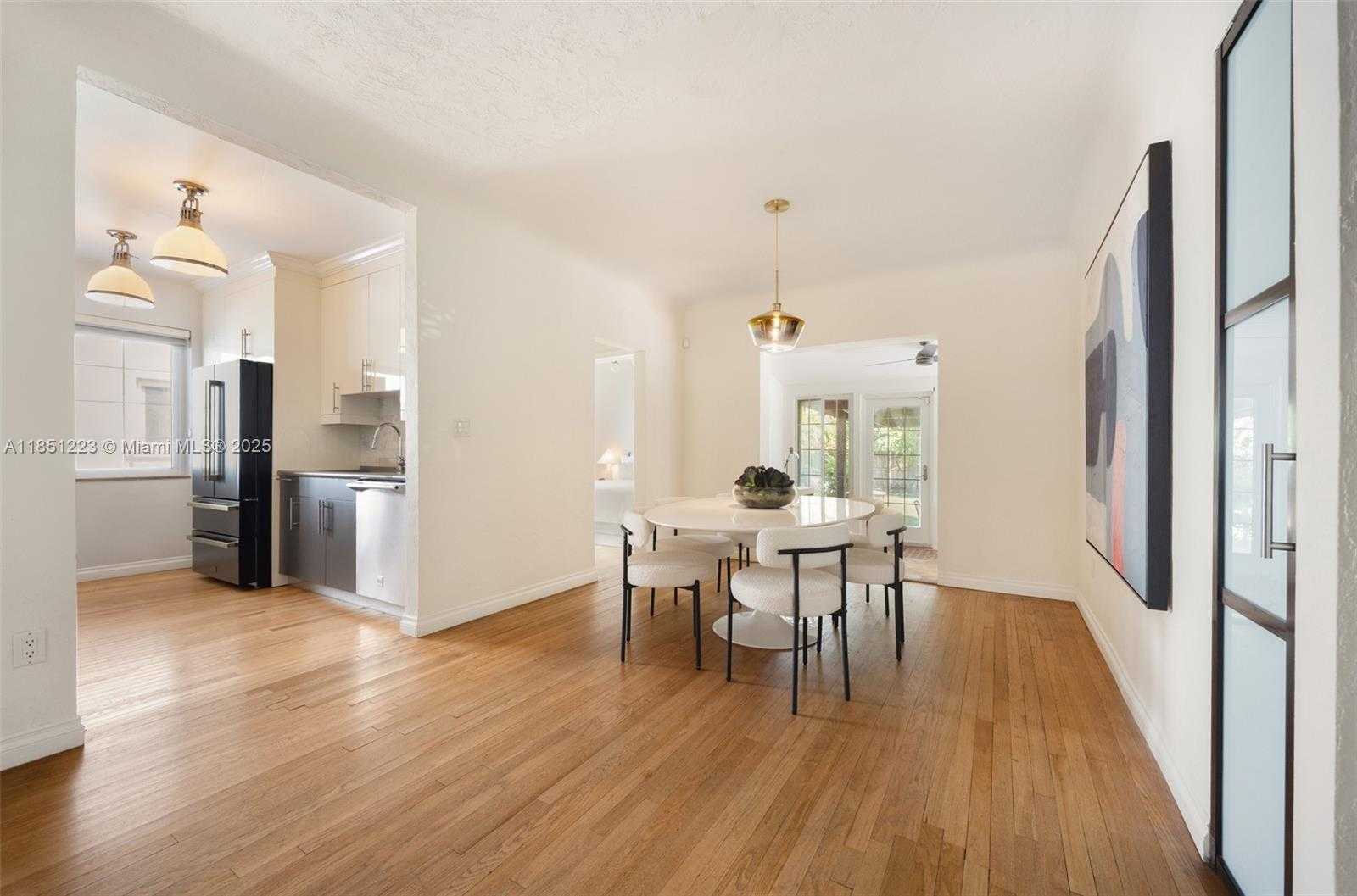 Small Image of 727 NORTH EAST 76TH ST, Miami Number 10