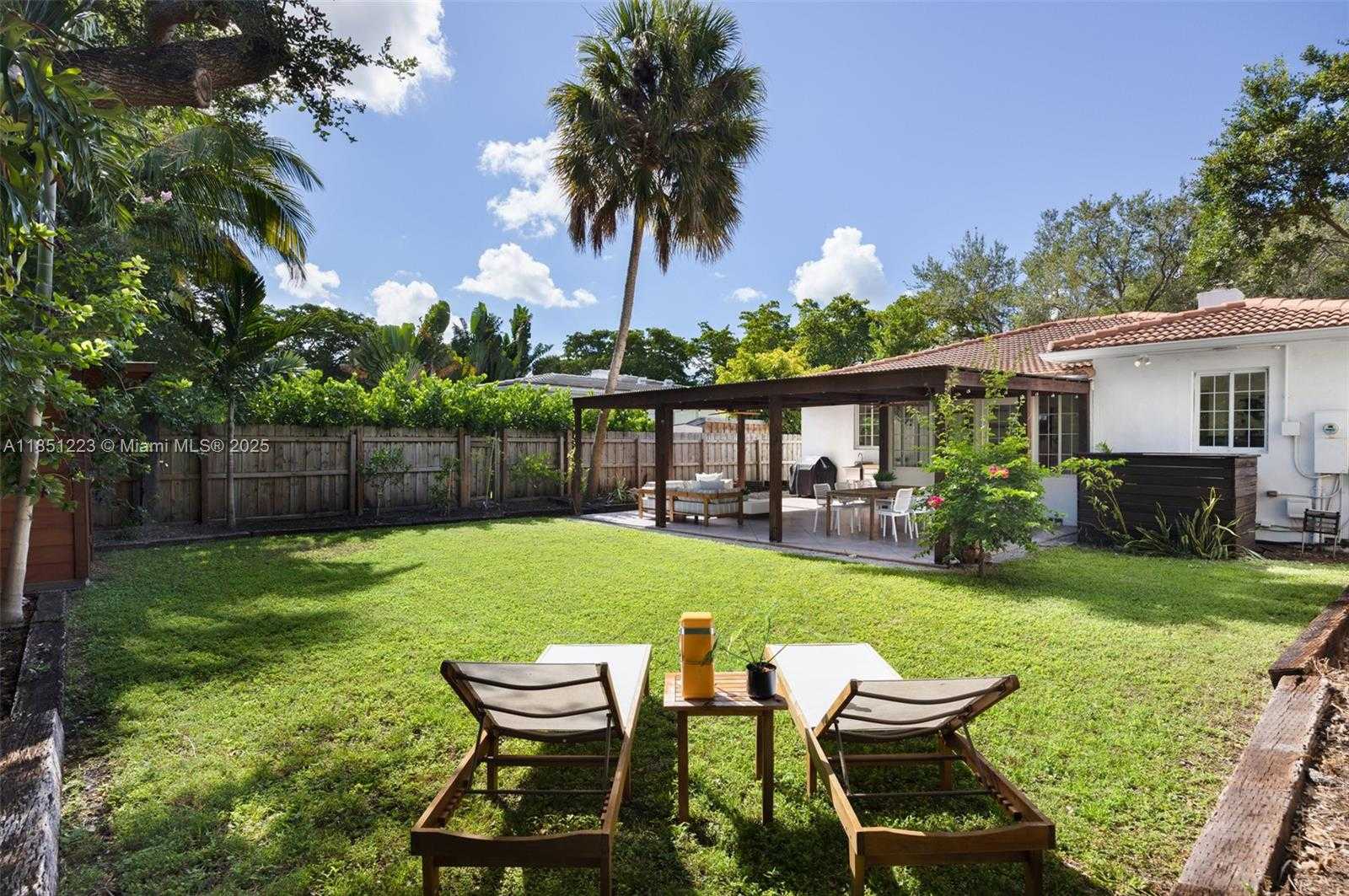 Small Image of 727 NORTH EAST 76TH ST, Miami Number 23