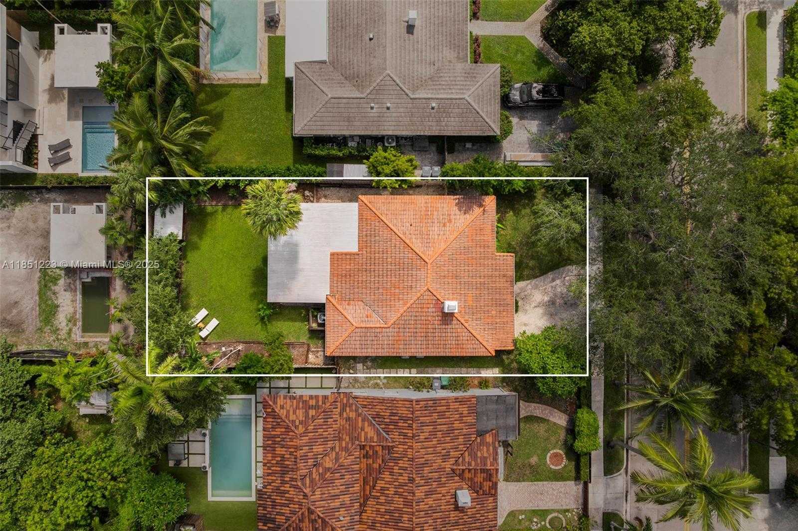 Small Image of 727 NORTH EAST 76TH ST, Miami Number 29