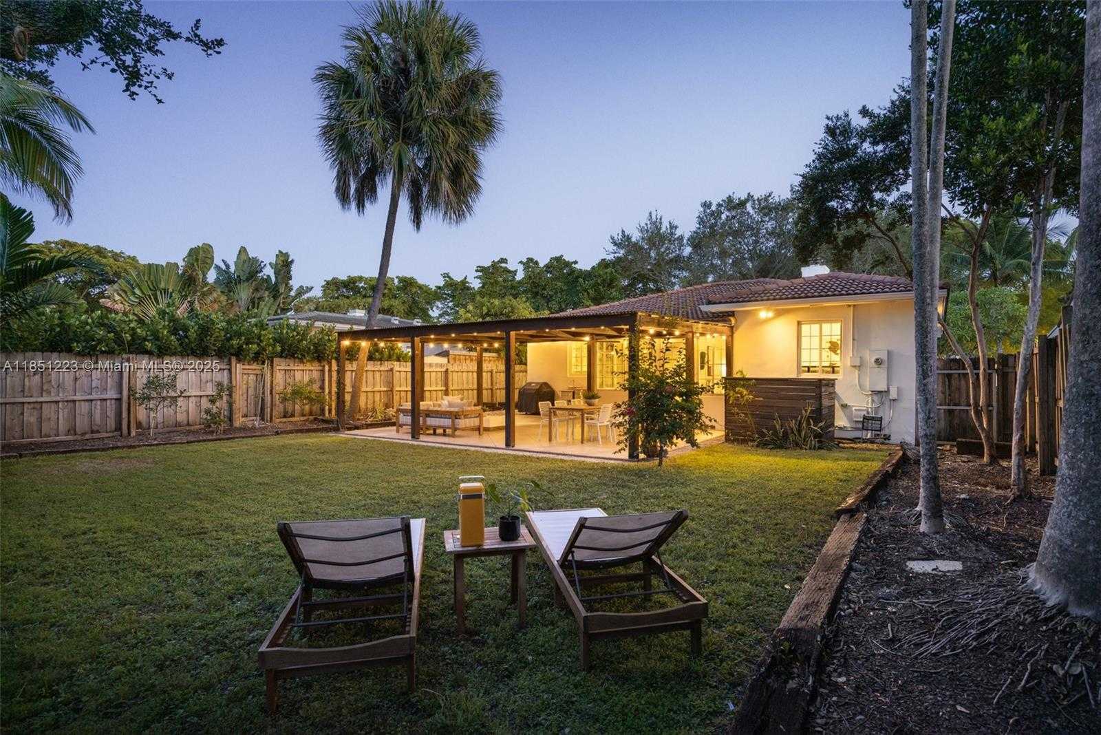 Small Image of 727 NORTH EAST 76TH ST, Miami Number 3