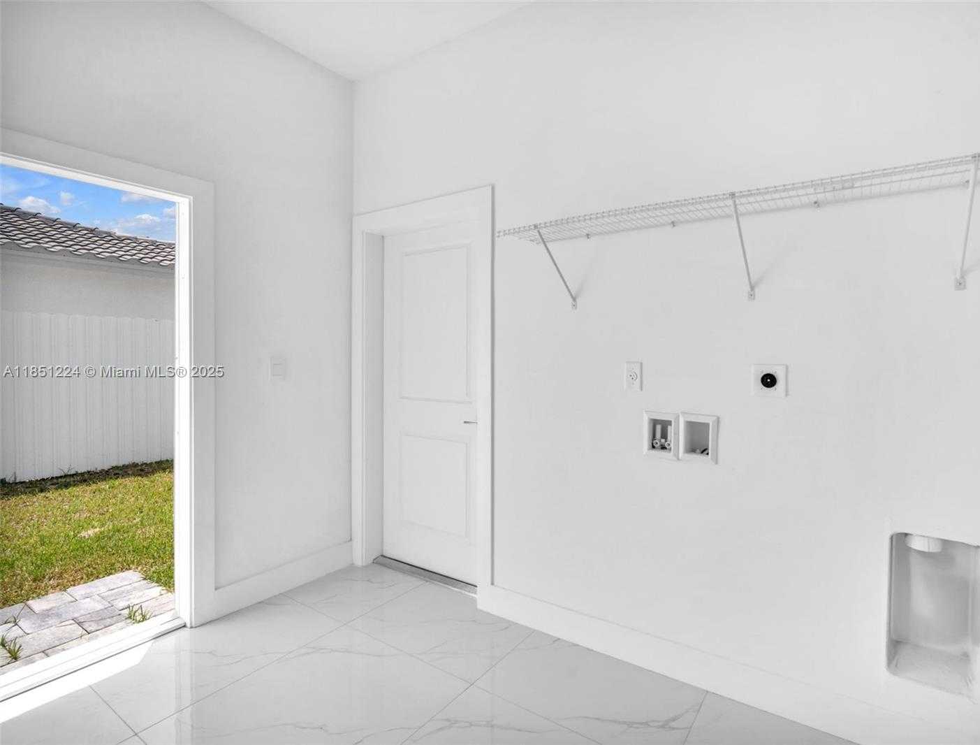 Small Image of 12911 SOUTH WEST 266TH TER, Homestead Number 28