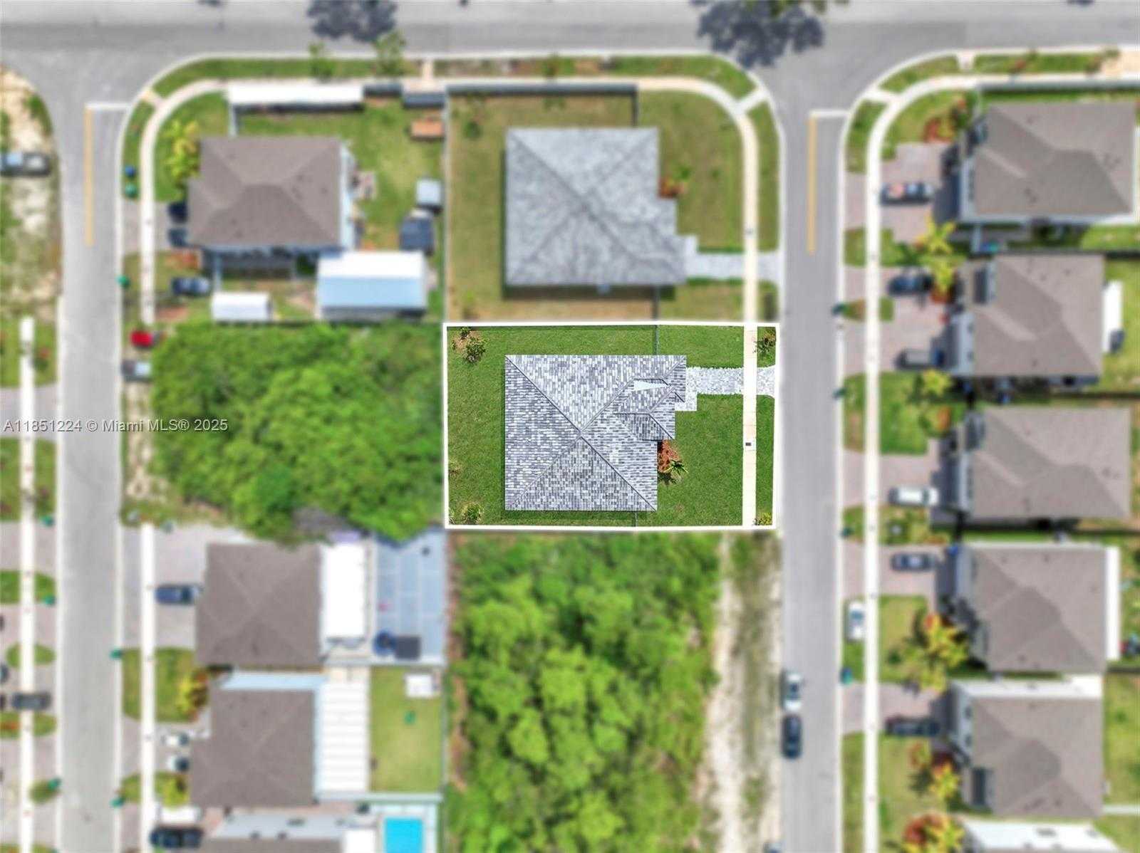 Small Image of 12911 SOUTH WEST 266TH TER, Homestead Number 30