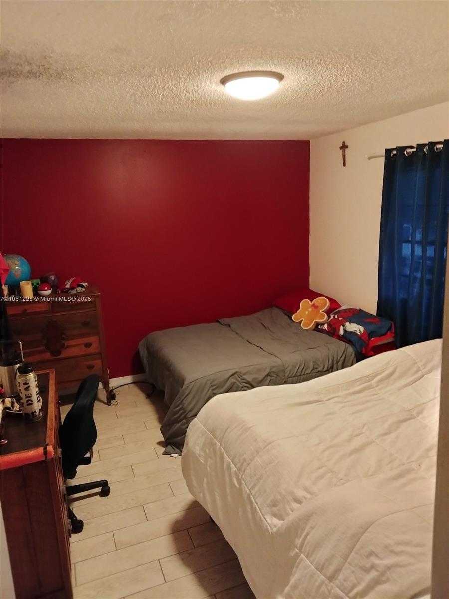 Small Image of 14902 SOUTH WEST 65TH TER, Miami Number 10