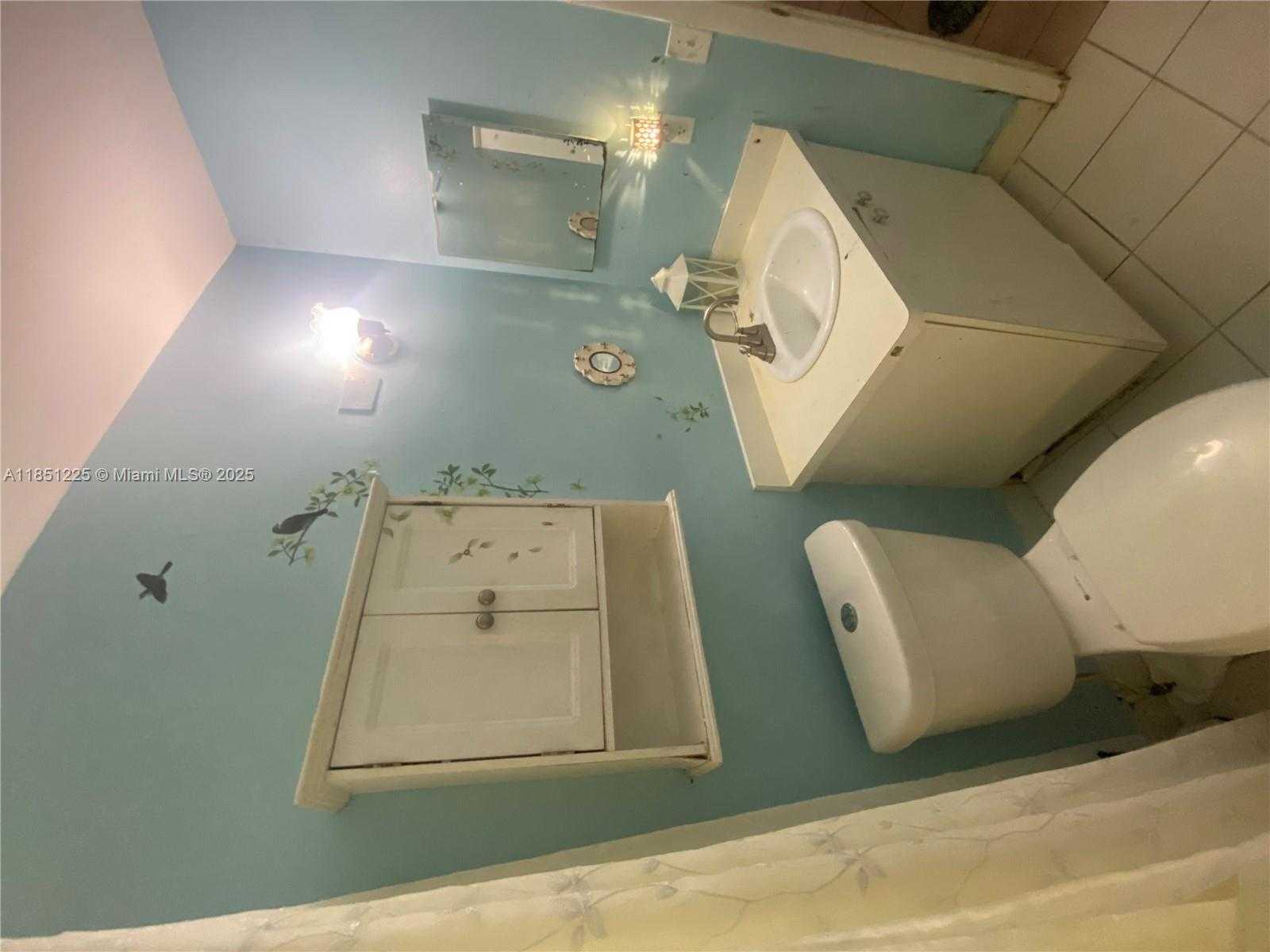 Small Image of 14902 SOUTH WEST 65TH TER, Miami Number 14