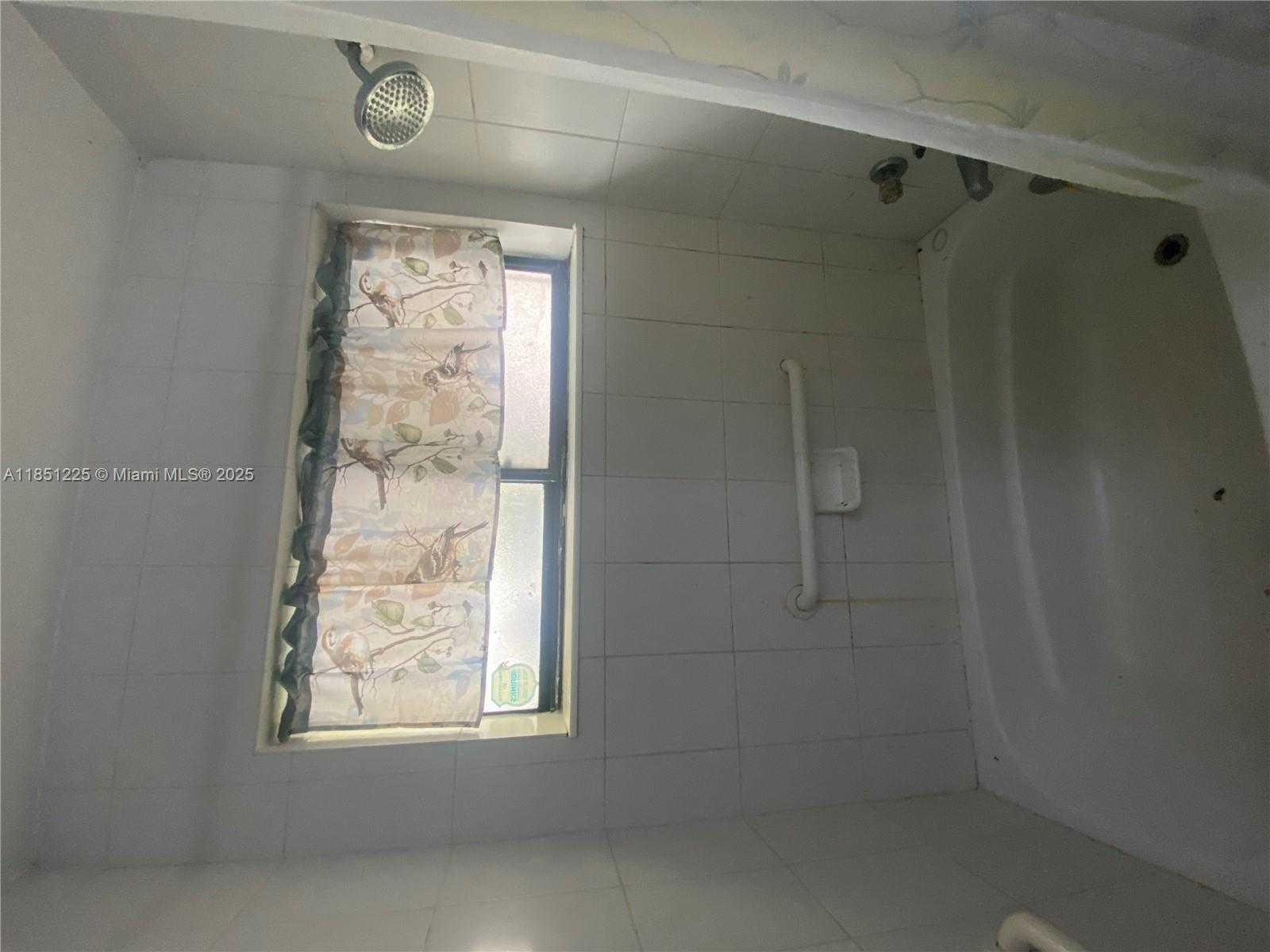 Small Image of 14902 SOUTH WEST 65TH TER, Miami Number 18