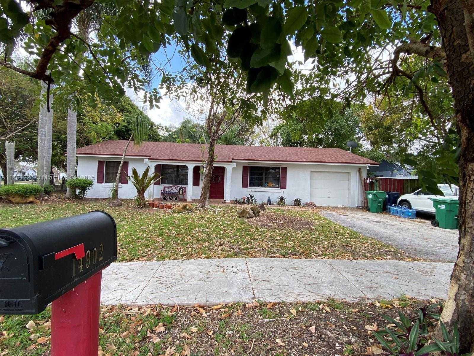 Small Image of 14902 SOUTH WEST 65TH TER, Miami Number 2