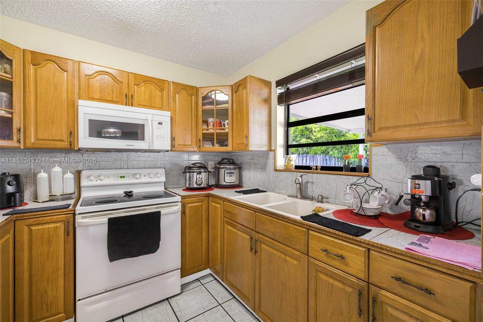 Small Image of 25425 SOUTH WEST 128TH AVE, Homestead Number 14
