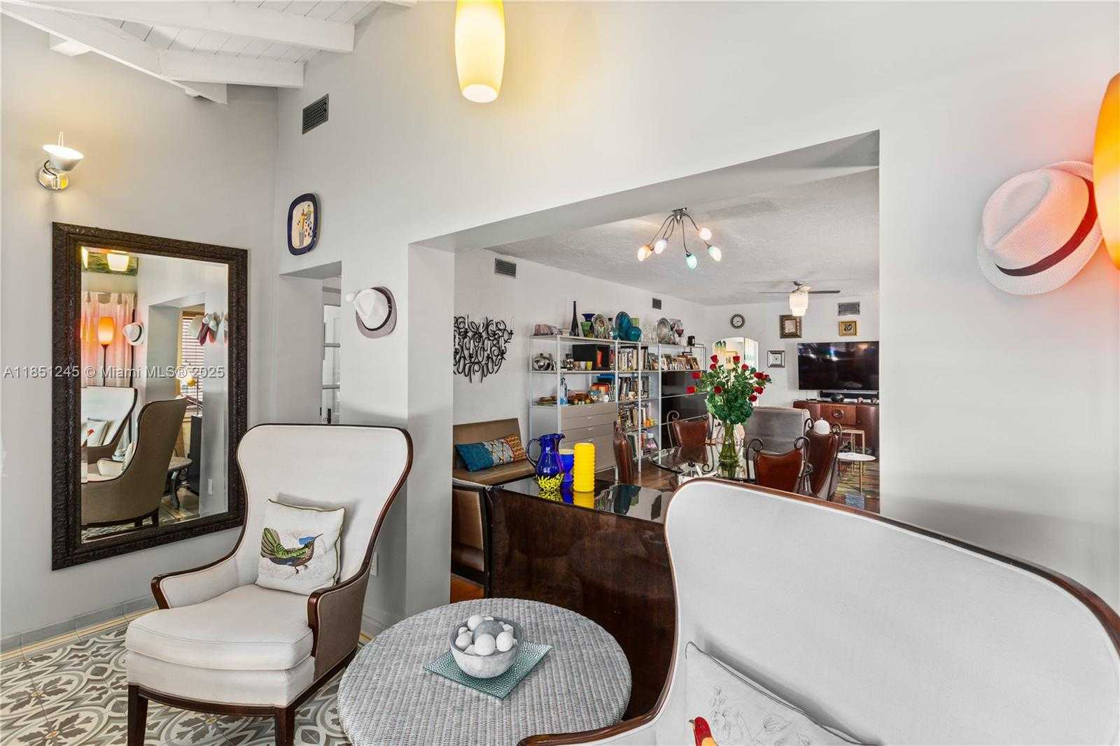 Small Image of 1510 MADRID STREET, Coral Gables Number 5