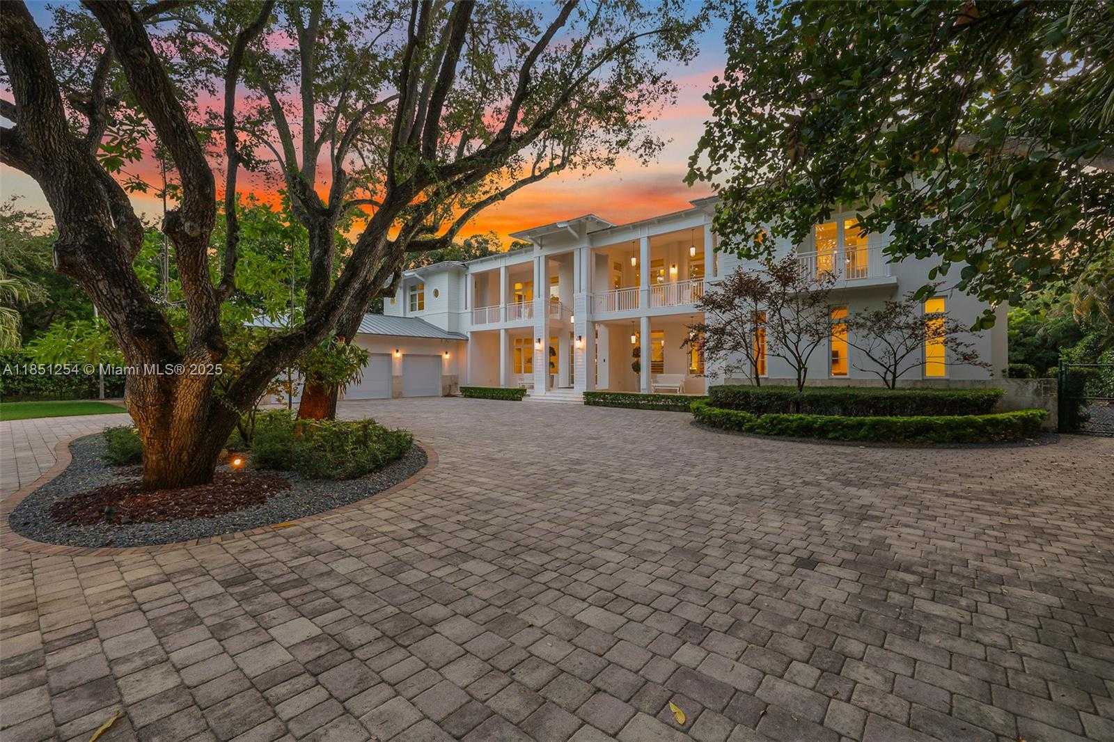Small Image of 13580 SOUTH WEST 67TH AVE, Pinecrest Number 10