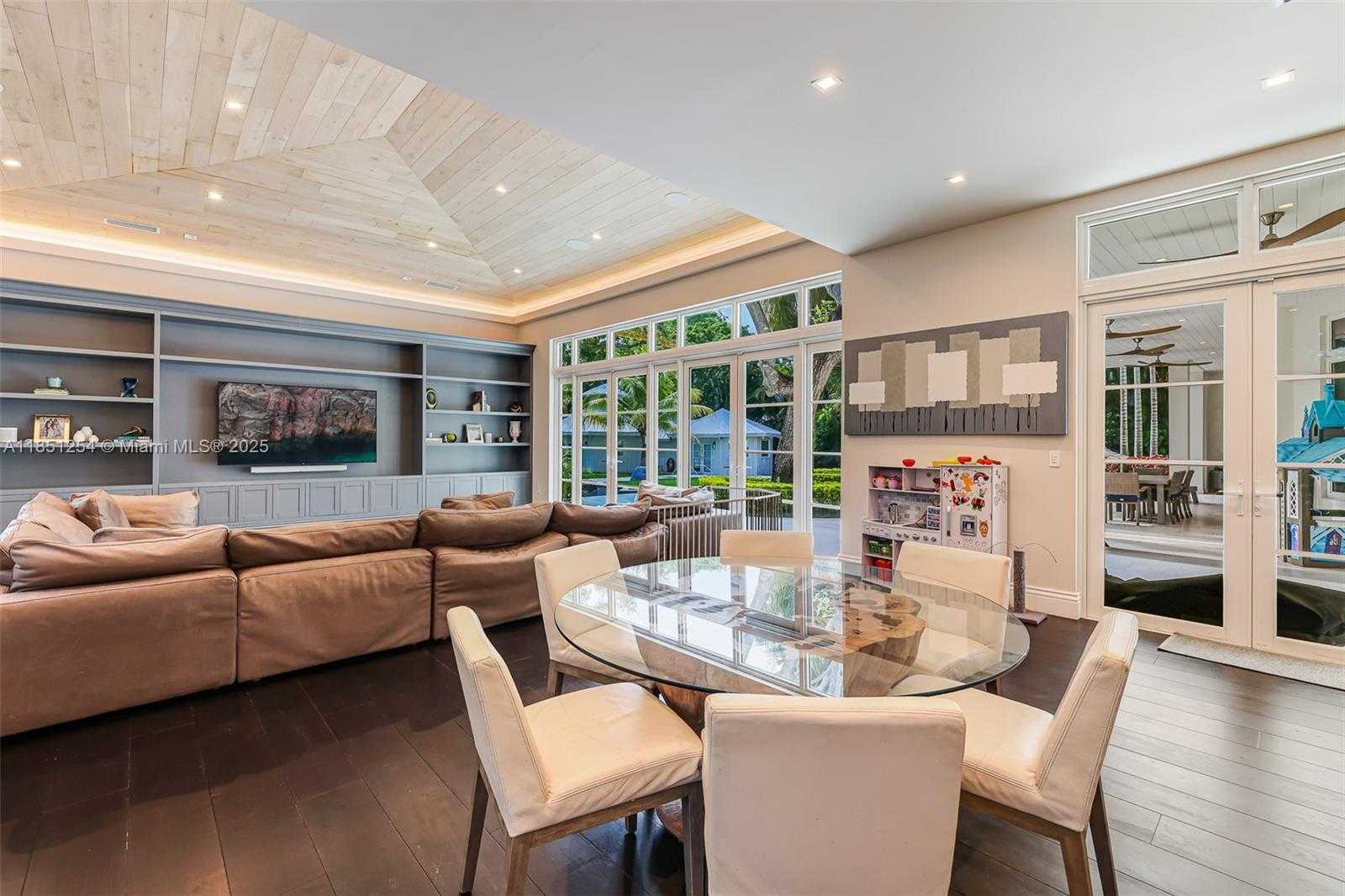 Small Image of 13580 SOUTH WEST 67TH AVE, Pinecrest Number 16
