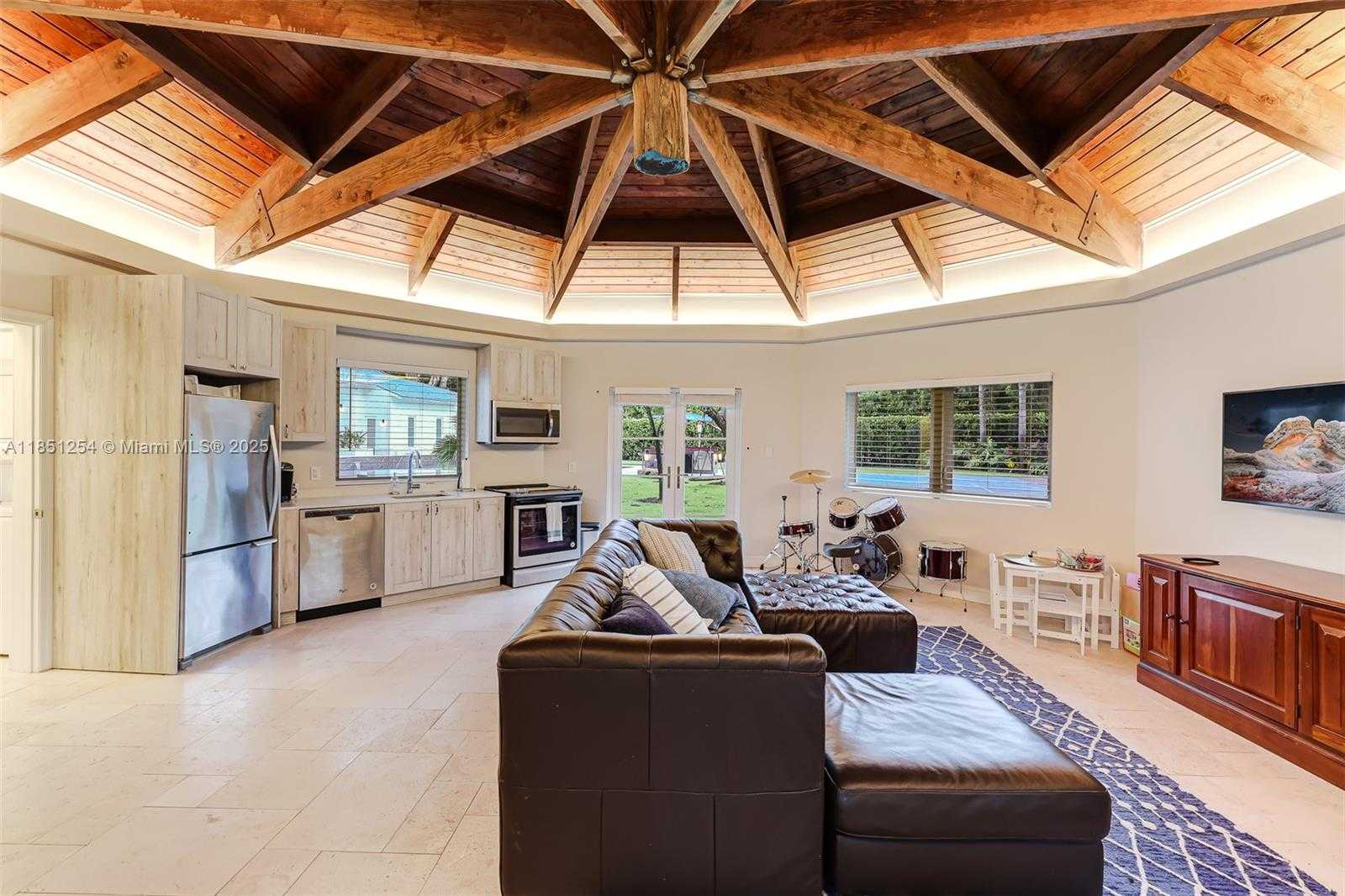 Small Image of 13580 SOUTH WEST 67TH AVE, Pinecrest Number 29