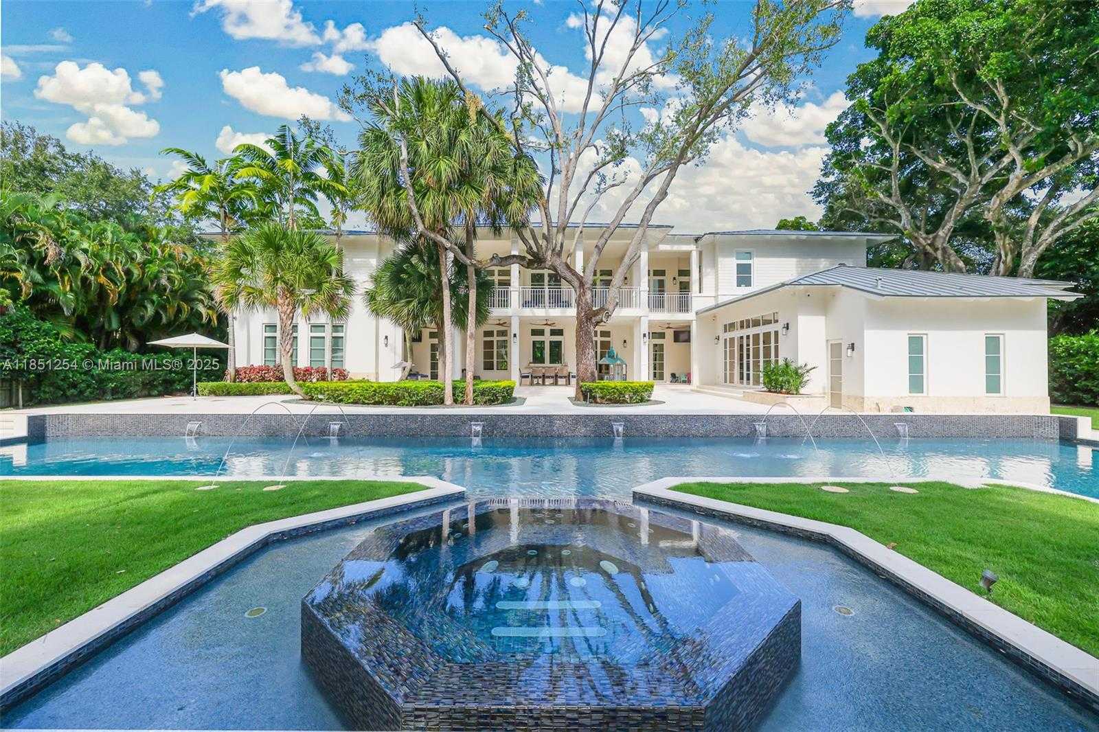 Small Image of 13580 SOUTH WEST 67TH AVE, Pinecrest Number 5