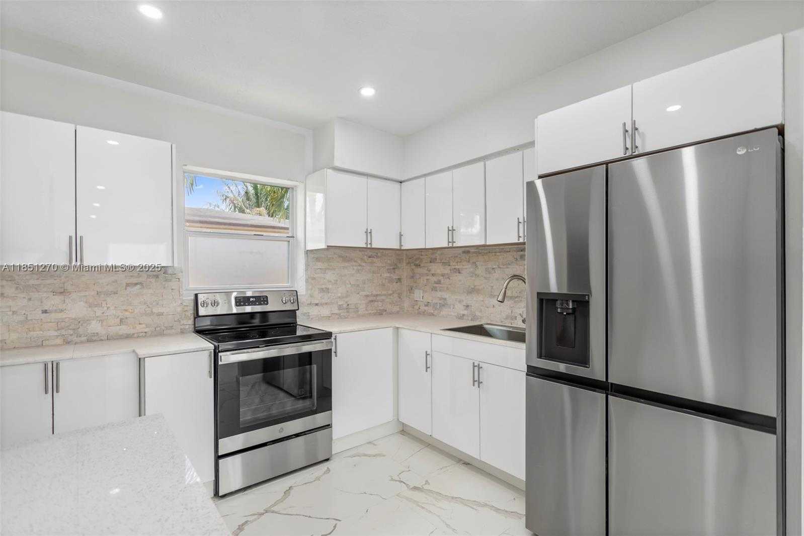 Small Image of 988 NORTH WEST 10TH ST, Hallandale Beach Number 14