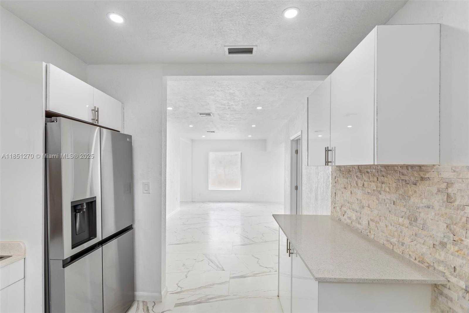 Small Image of 988 NORTH WEST 10TH ST, Hallandale Beach Number 15