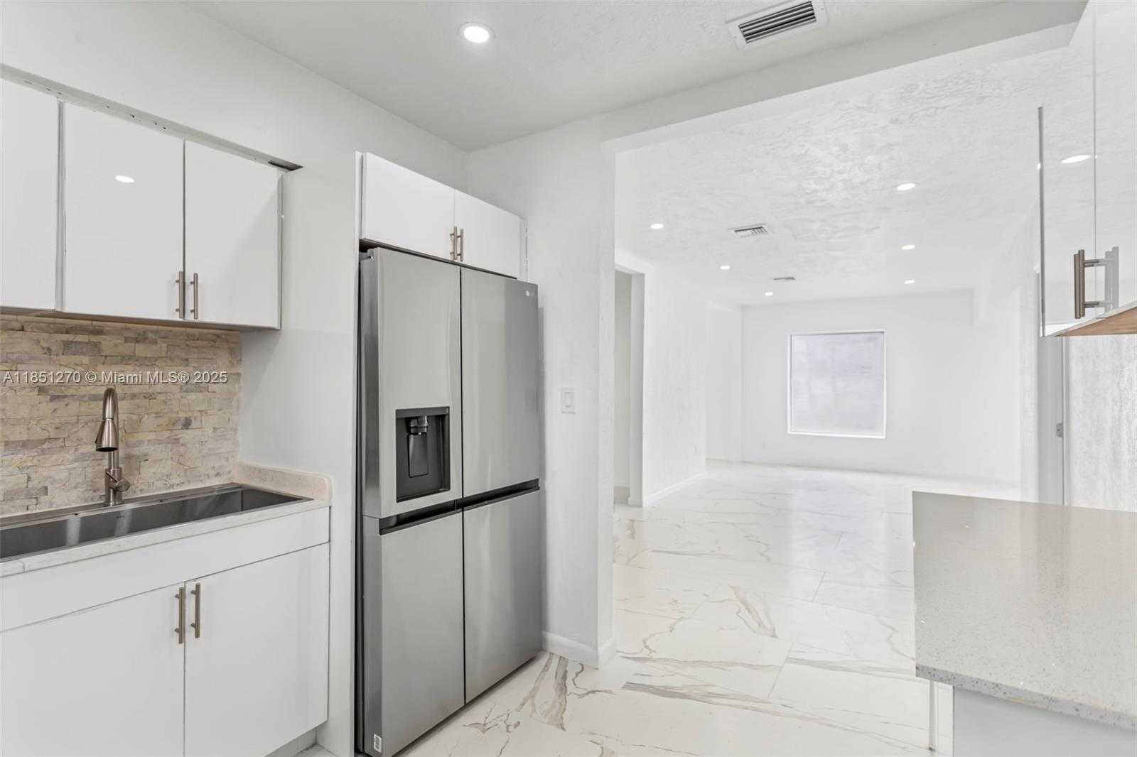 Small Image of 988 NORTH WEST 10TH ST, Hallandale Beach Number 18