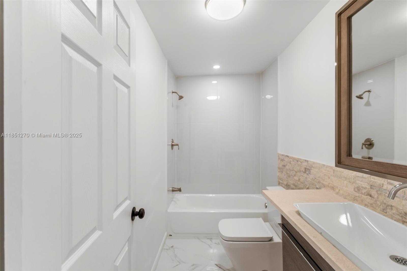 Small Image of 988 NORTH WEST 10TH ST, Hallandale Beach Number 21