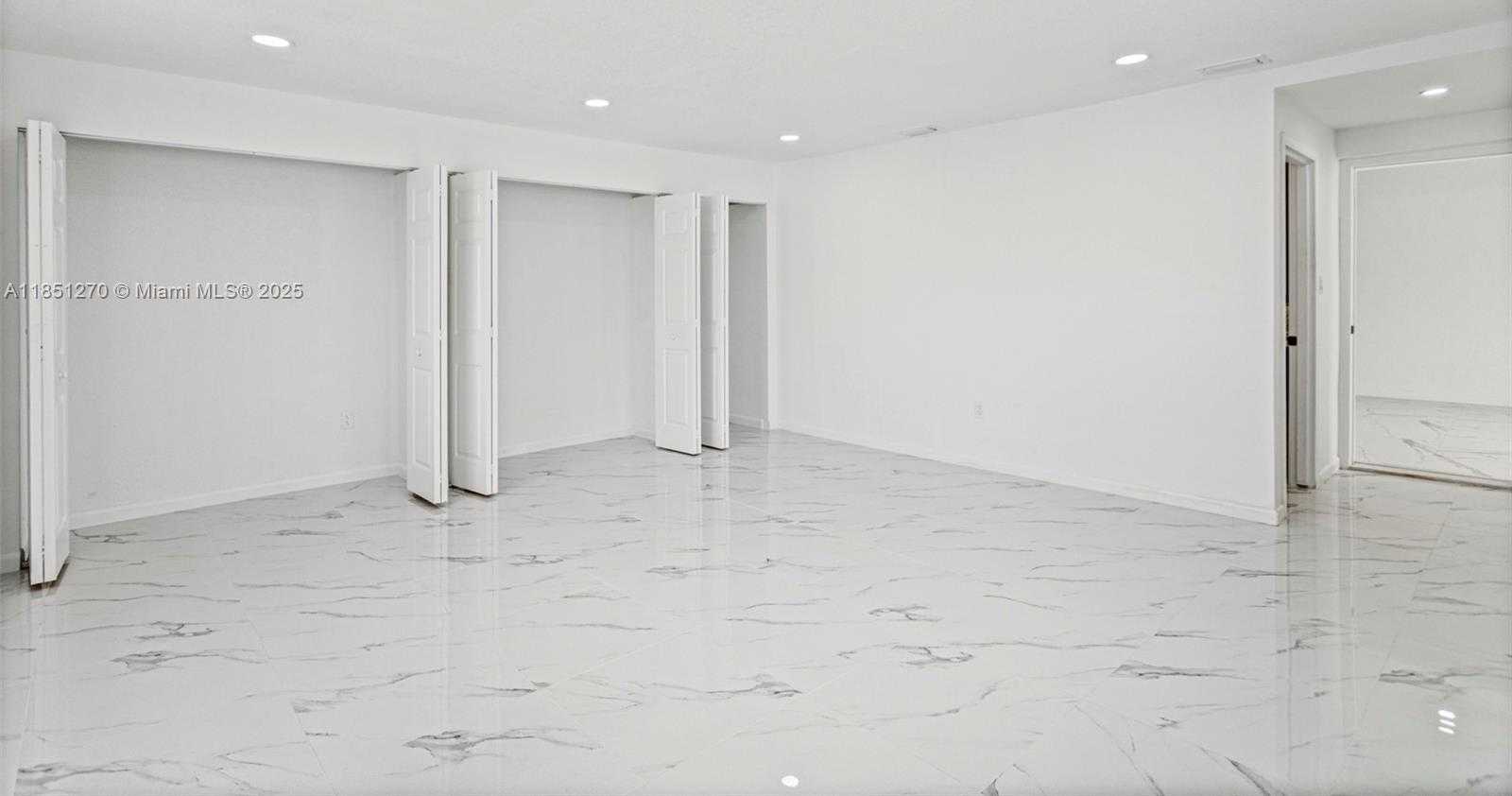 Small Image of 988 NORTH WEST 10TH ST, Hallandale Beach Number 25