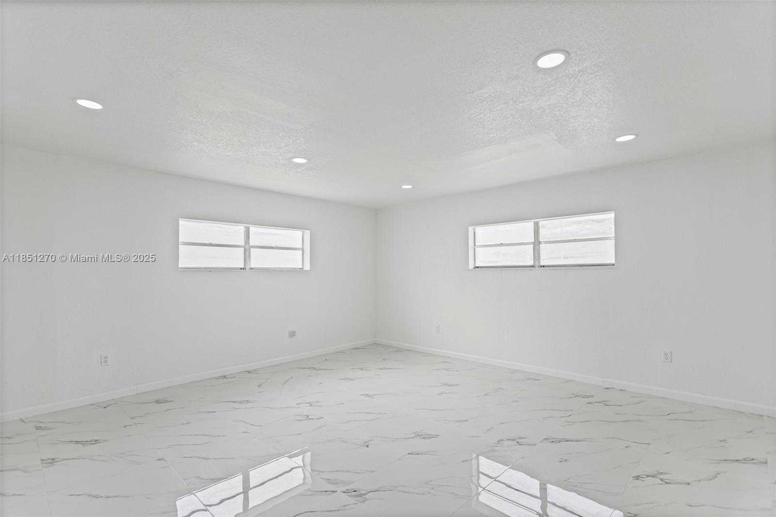 Small Image of 988 NORTH WEST 10TH ST, Hallandale Beach Number 27