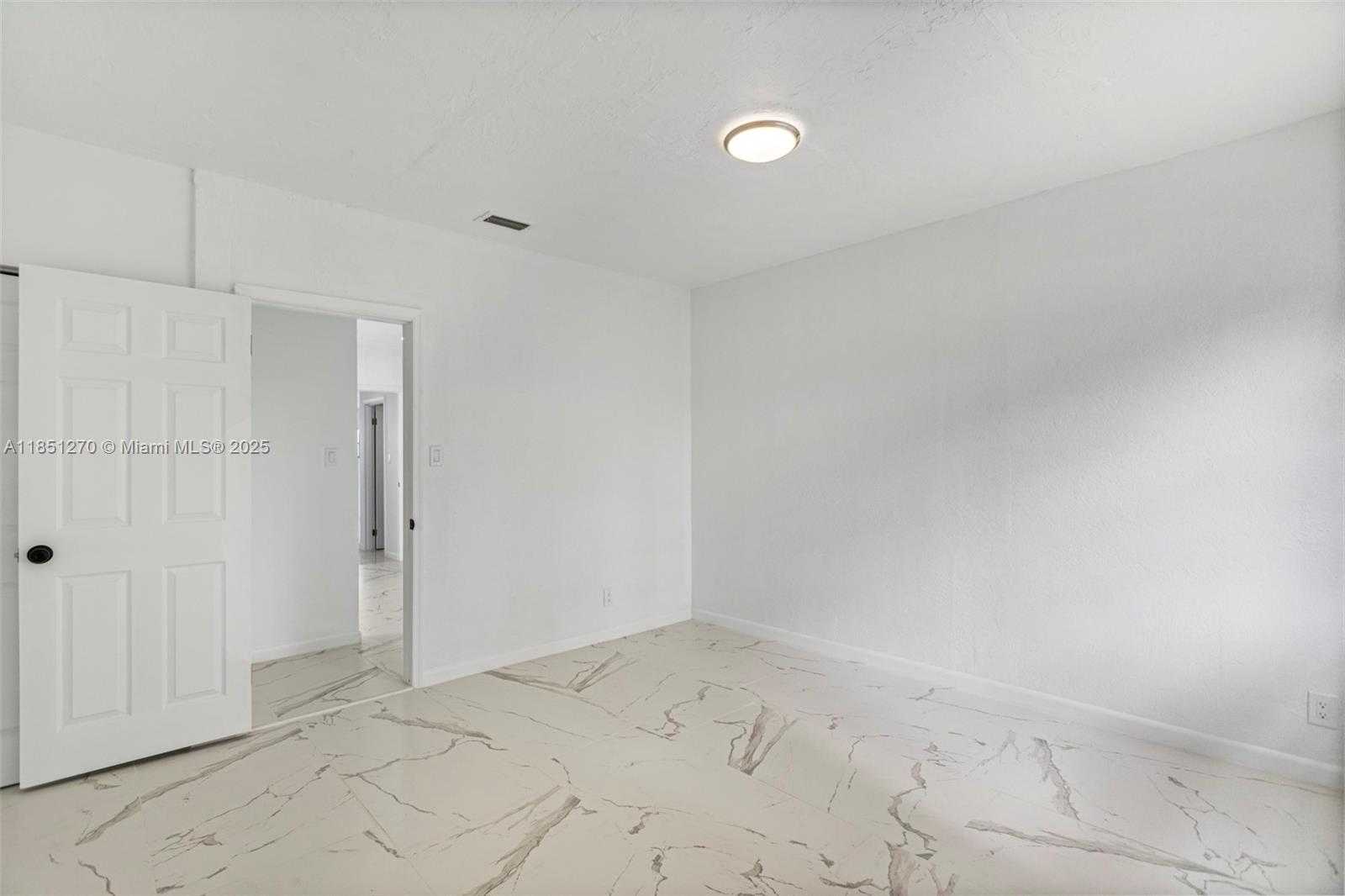 Small Image of 988 NORTH WEST 10TH ST, Hallandale Beach Number 42