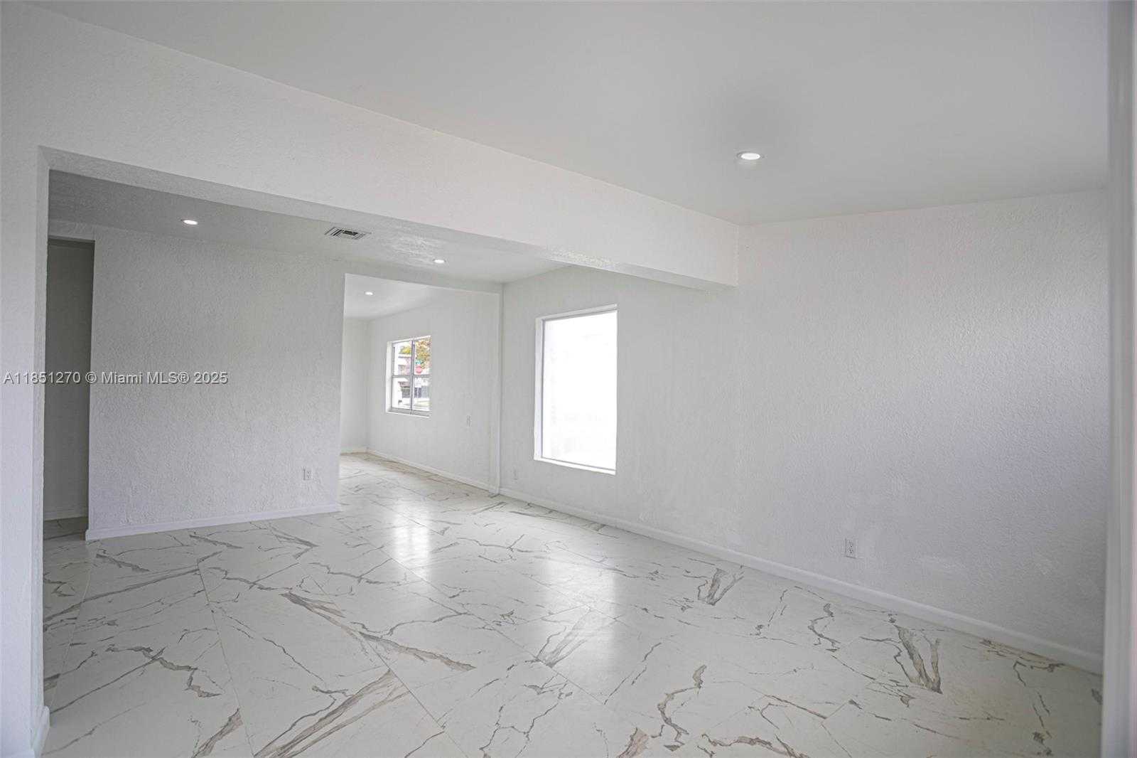 Small Image of 988 NORTH WEST 10TH ST, Hallandale Beach Number 7