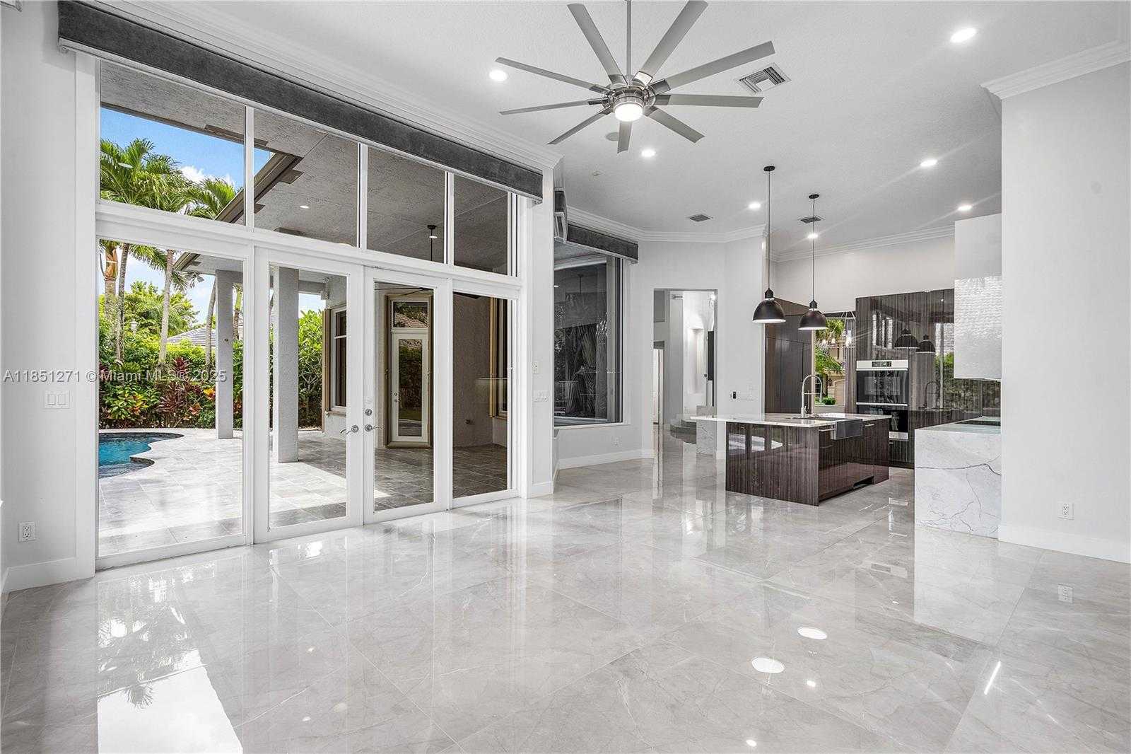 Small Image of 11098 CANARY ISLAND CT, Plantation Number 10