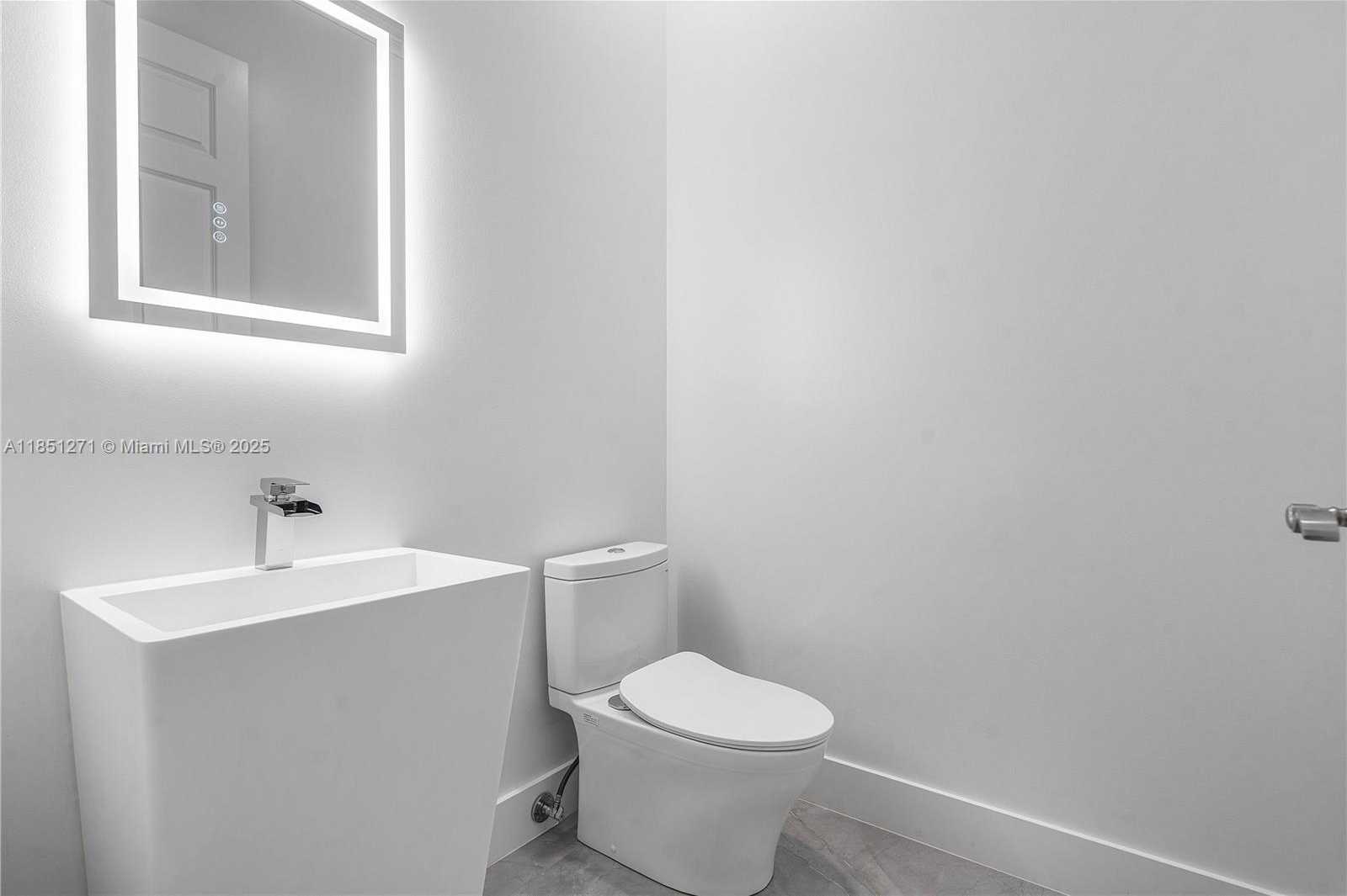 Small Image of 11098 CANARY ISLAND CT, Plantation Number 31